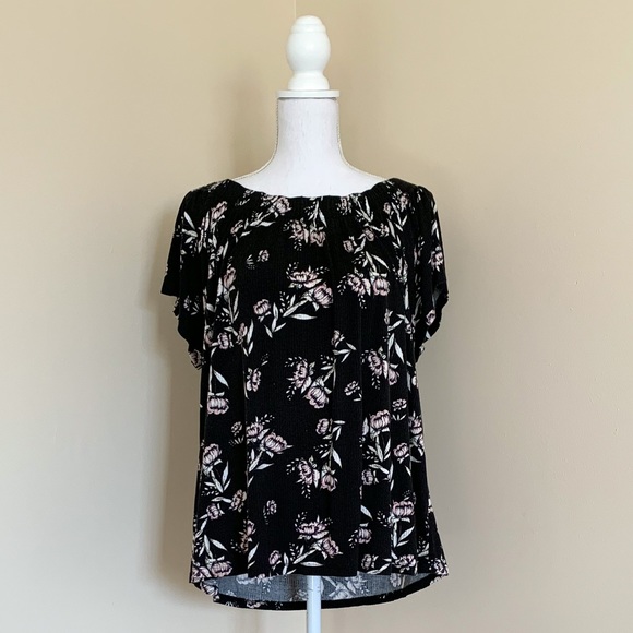 EUC Charming Charlie Black, White & Blush Flowy Floral Print Top (Size Large) - Picture 1 of 7